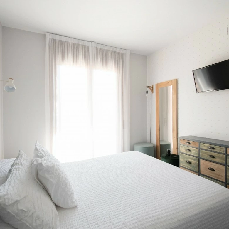 El Hotel - Texto e imágenes El Hotel - Texto e imágenes